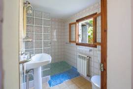 Property with detached house in a top location