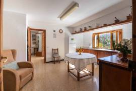 Property with detached house in a top location