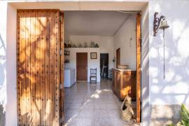 Property with detached house in a top location