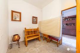 House to renovate with large garden