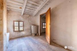 House to renovate with large garden