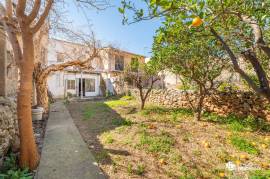 House to renovate with large garden