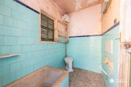 House to renovate with large garden