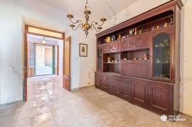 House to renovate with large garden