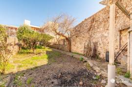 House to renovate with large garden