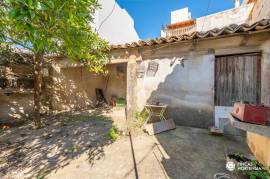 House to renovate with large garden