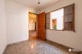 House to renovate with large garden