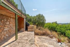 Haus mit Grundstück und Blick