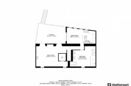 Historisches Haus mit Natursteinfassade und Pool