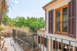 Villa with unobstructed views