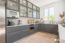 Villa with all amenities, 2 minutes from the beach