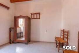 Spacious village house with many possibilities