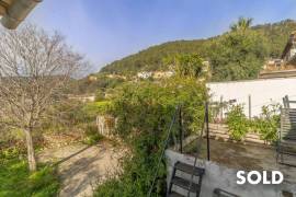 Spacious village house with many possibilities