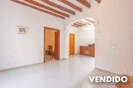 Casa de pueblo espaciosa con muchas posibilidades