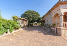 Haus mit Pool am Stadtrand von Lloseta