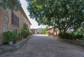 Haus mit Pool am Stadtrand von Lloseta