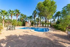 Haus mit Pool am Stadtrand von Lloseta