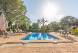 Haus mit Pool am Stadtrand von Lloseta