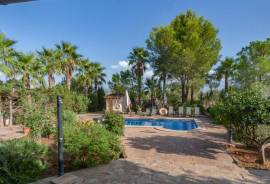 Haus mit Pool am Stadtrand von Lloseta