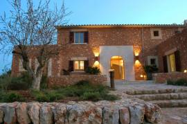 Villa mit beheizbarem Pool und Hamam